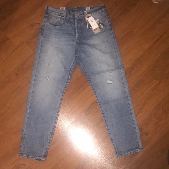 Levi’s Wedgie Fit Jeans - Picture 2 of 8